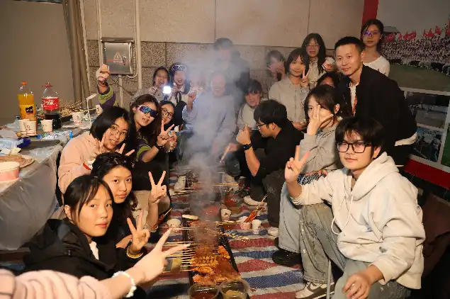 烧烤晚会