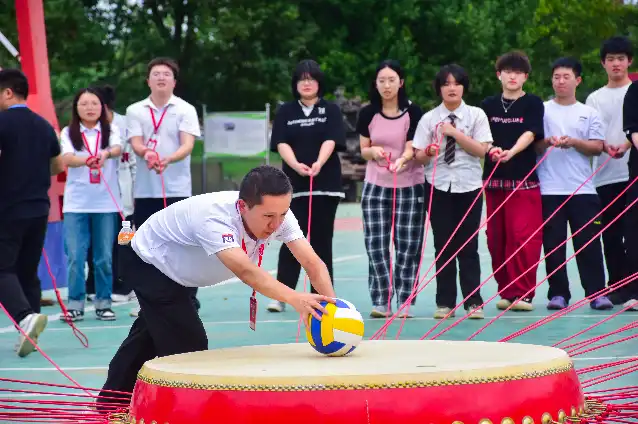 秋游-百人战鼓