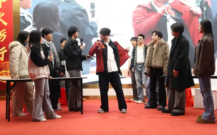迎新晚会